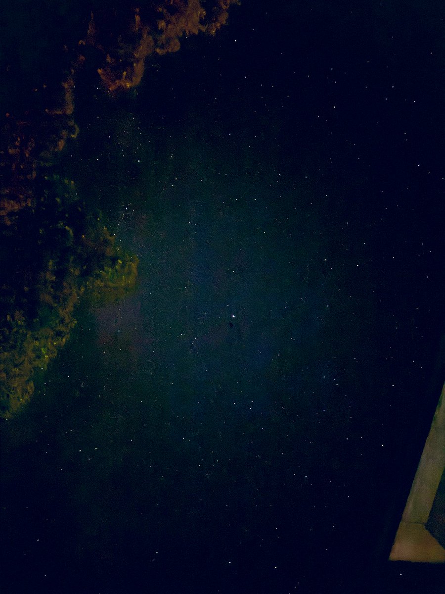 SoSou323's tweet photo. この夜空も今日で終わり
21℃涼しい…また毎日熱中症警戒アラートの毎日か… https://t.co/t4QeLVTMal