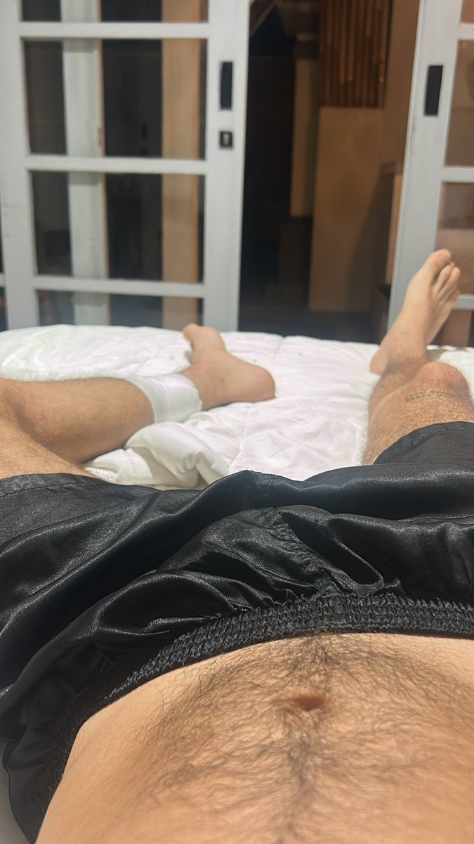 SpanishFireX's tweet photo. Injured but horny!🔥🔥 who wants to come to take care of me?!? 😈🍼🍆💦
#horny #bigdick #bisexguy #baligay #hookupBali #OFcollab #bali #Canggu https://t.co/LOWYaBU4vV
