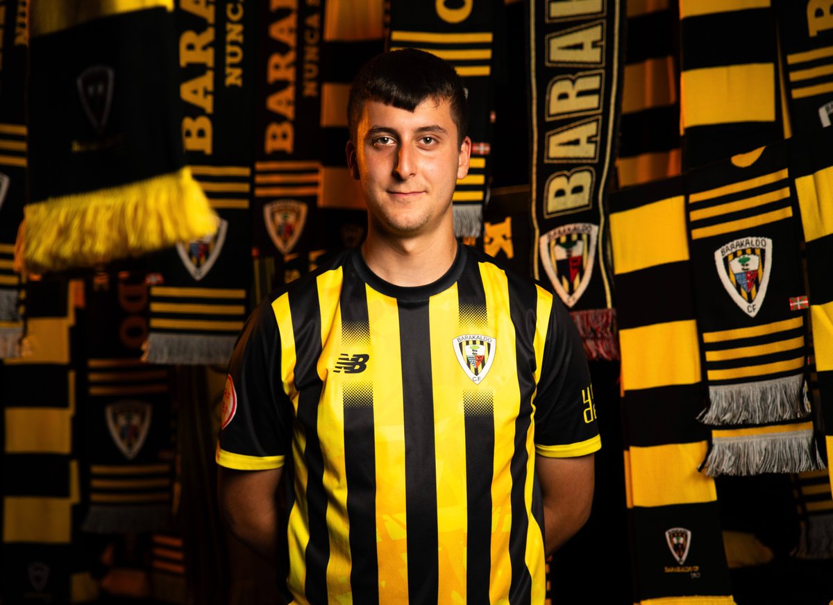 BarakaldoCF's tweet photo. 🔥 ¡El mejor fichaje eres tú!   

Vive una temporada ilusionante, 𝐮́𝐧𝐞𝐭𝐞 𝐚 𝐥𝐚 𝐟𝐚𝐦𝐢𝐥𝐢𝐚 𝐠𝐮𝐚𝐥𝐝𝐢𝐧𝐞𝐠𝐫𝐚.  

#GoazenBaraka https://t.co/B7uL7LUdgn