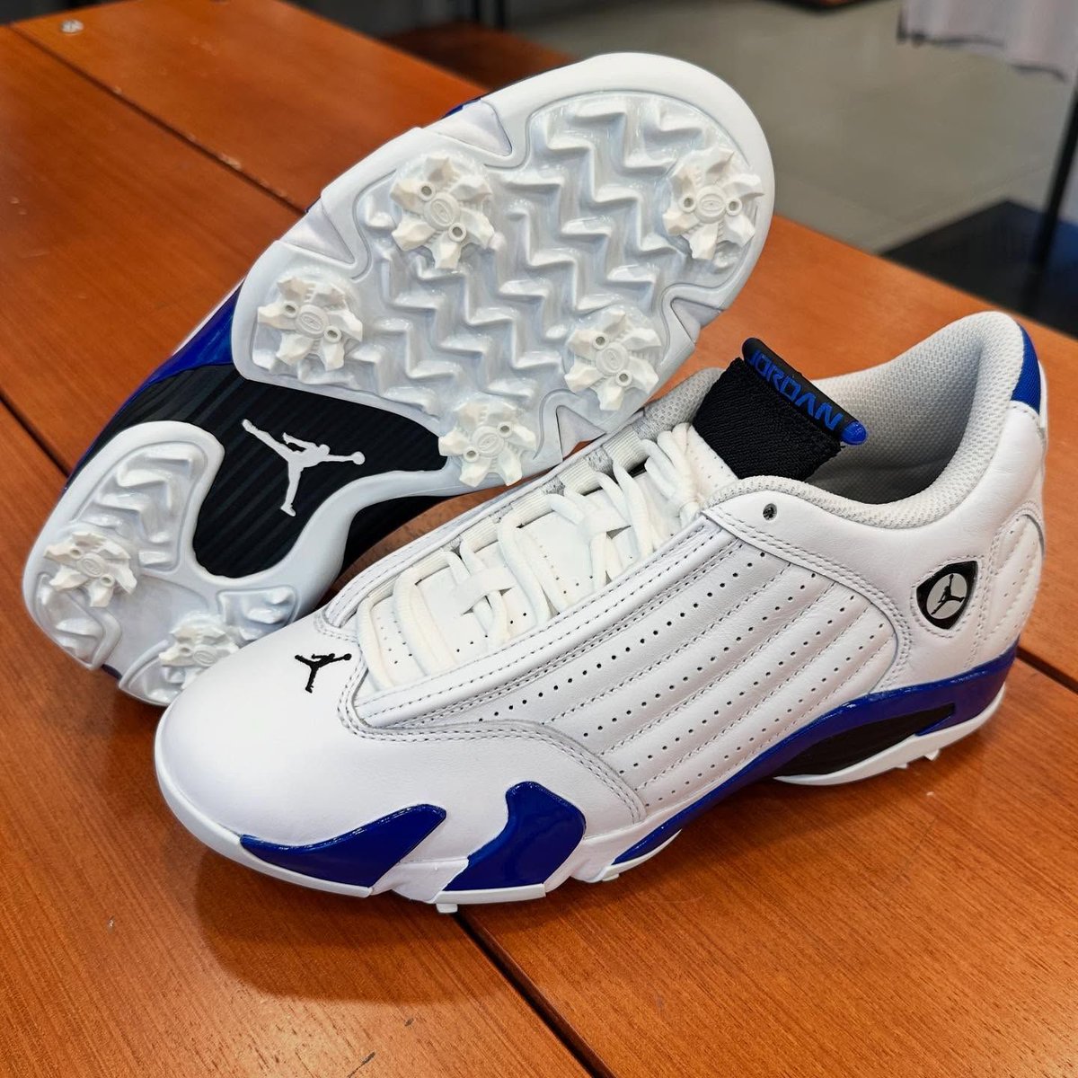 KicksFinder's tweet photo. Ad: NOW LIVE via Nike US
Air Jordan 14 G "White/Hyper Royal"
$235 + Free shipping and returns

>> https://t.co/yUpRbUHngU https://t.co/pD3viVked2