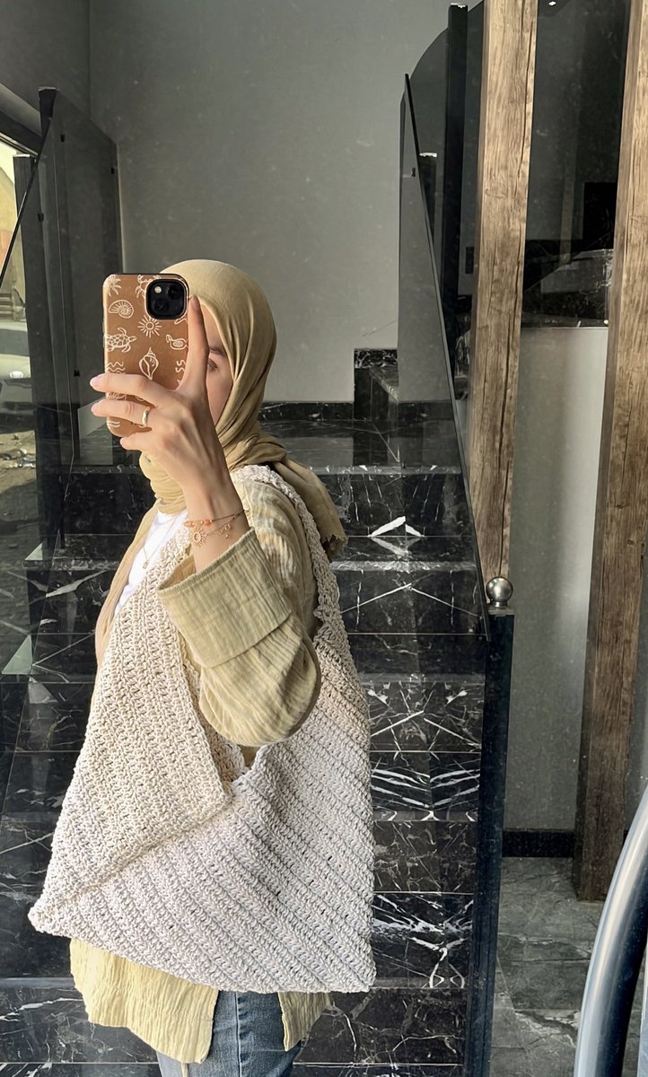 Tüm yüklerimi taşıyabilecek bi şey bulamayınca onlara uygun çanta ördüm djddjdj