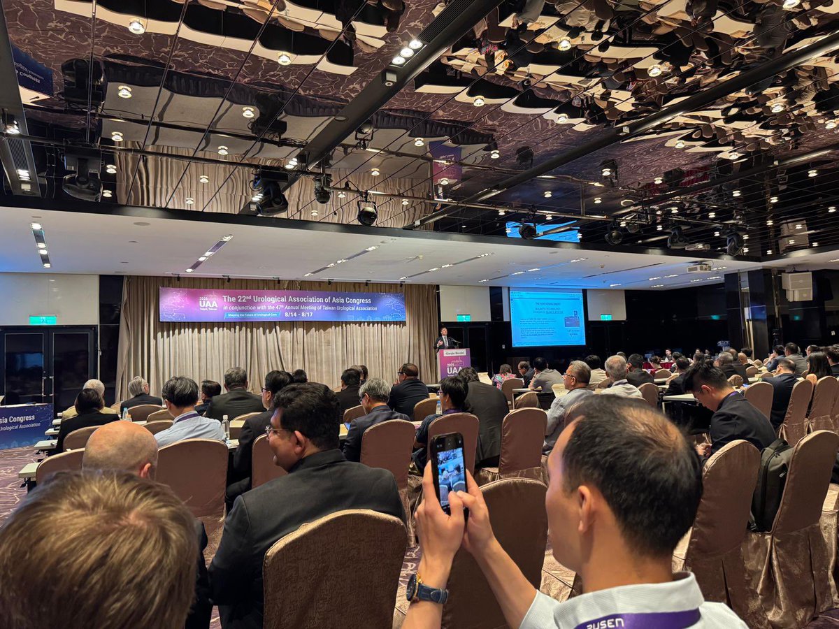 quanta_system's tweet photo. #UAA2025 Day 2 in Taipei with our exclusive partner KuanFwa Med 🇹🇼.

Another great symposium by Prof. @bozzini_giorgio &amp; Dr. Gauhar on #HoLEP advancements with #QuantaMagnetoTechnology, and how the right laser &amp; flex scope combo in suction ureteroscopy can be a game changer ⚡️ https://t.co/gRFG0VxYzZ