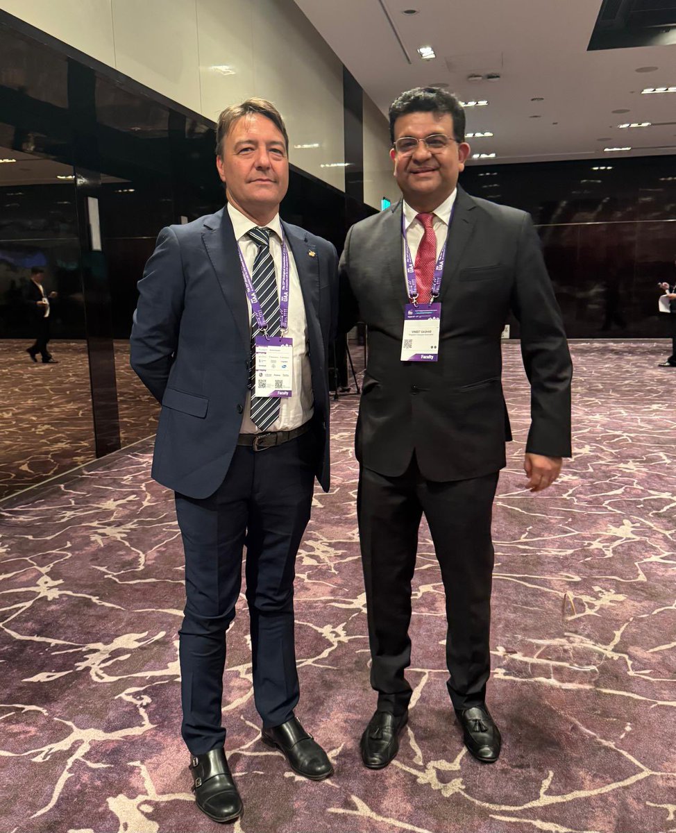 quanta_system's tweet photo. #UAA2025 Day 2 in Taipei with our exclusive partner KuanFwa Med 🇹🇼.

Another great symposium by Prof. @bozzini_giorgio &amp; Dr. Gauhar on #HoLEP advancements with #QuantaMagnetoTechnology, and how the right laser &amp; flex scope combo in suction ureteroscopy can be a game changer ⚡️ https://t.co/gRFG0VxYzZ