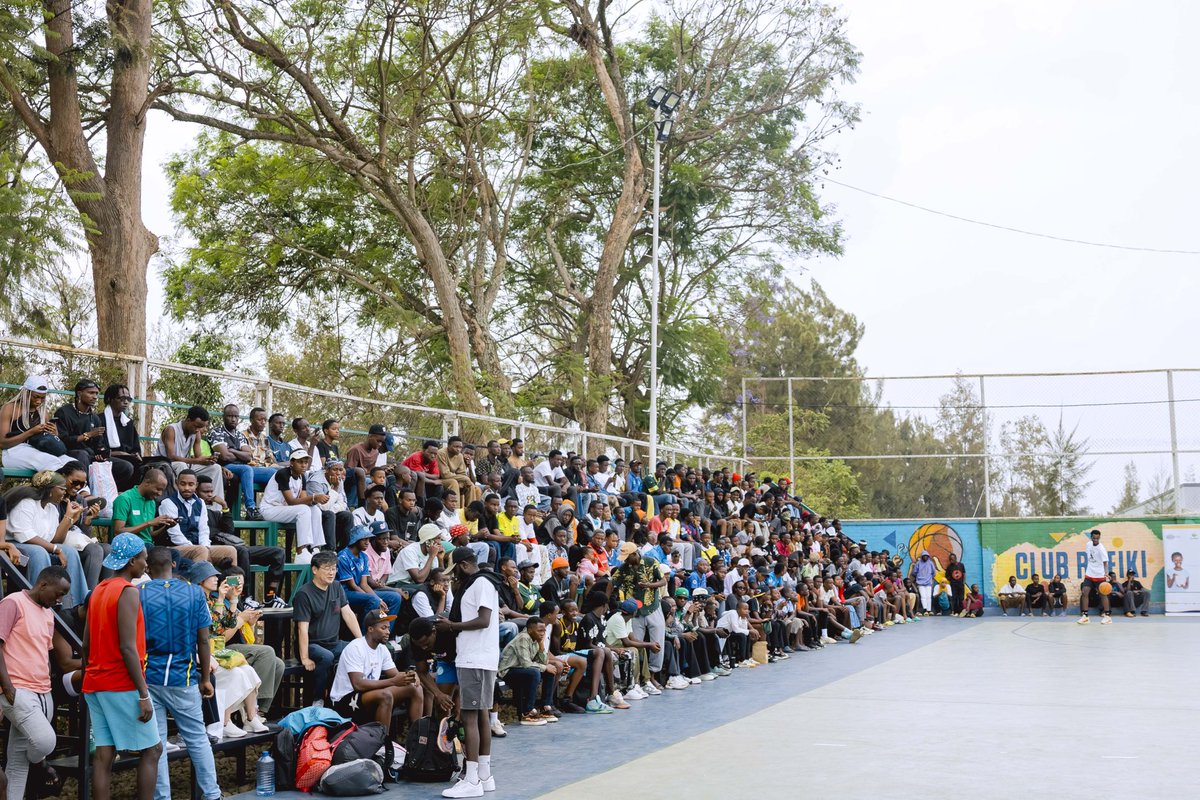 Our_Past_In's tweet photo. From learning sessions with @RBCRwanda to basketball competitions, today proved that education and fun go perfectly together! #EduFunFiesta #OurPast25 https://t.co/Wkx2xuf83M