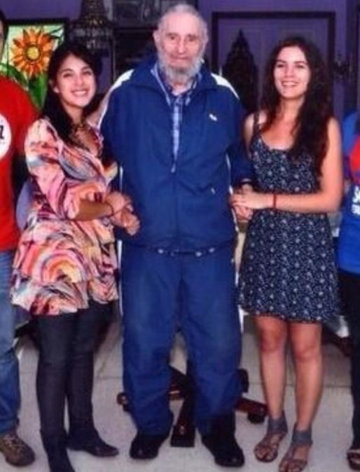 Aquí piola cuando las comunistas
Vallejo y Cariola eran más pobres que una rata ,también serán citadas por Retracheli a dar explicaciones por la fotografía con un dictador 🤐