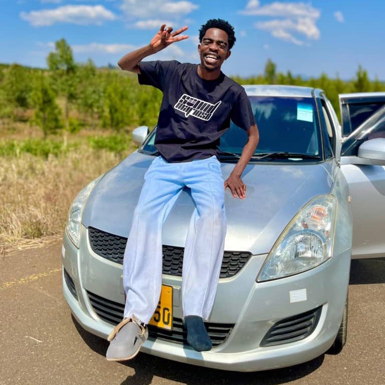 slicemagazine's tweet photo. 🚨 Zonke shows off his new car as he celebrates his birthday. 🎉 https://t.co/Qbvjj1AWMR