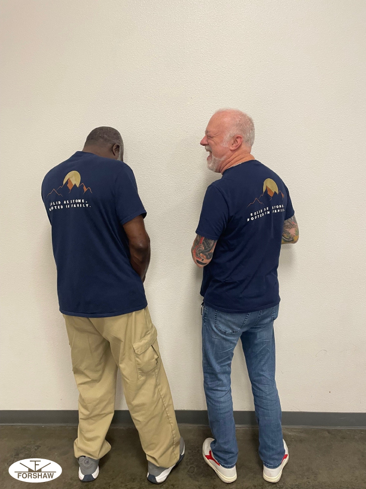 Forshaw_Inc's tweet image. Coworkers that slay together stay together 📸😂
They say you’ve reached peak teamwork when you start showing up in matching outfits, Fridays are for twinning! 

#FORSHAW #TeamFORSHAW #Teamwork #Twinning #PMP #PestManagement