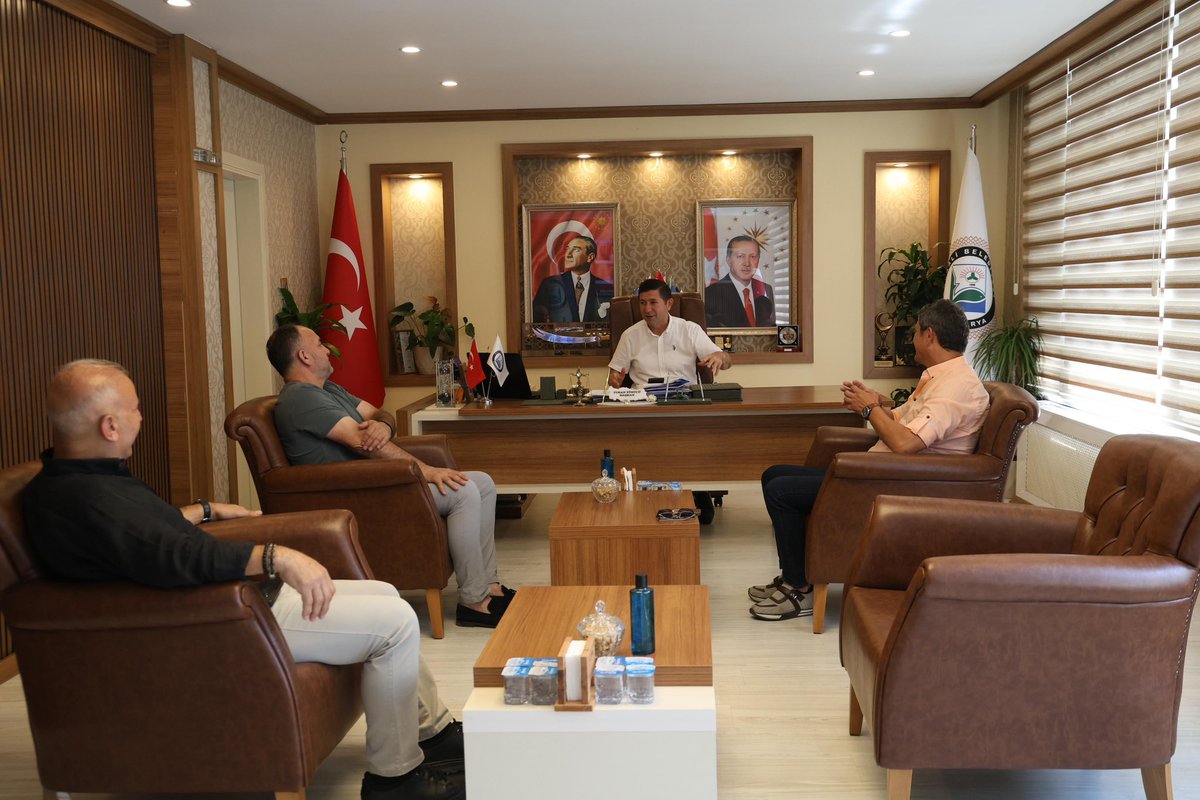 Kocaali Belediye Başkanı Sayın Turan Yüzücü’yü, iş insanları Necmettin Koçak ve Yahya Berk ile birlikte ziyaret ettik.

Nazik ev sahipliği için kendisine teşekkür eder, çalışmalarında başarılar dileriz.
<a href="/YuzucuTuran/">Turan YÜZÜCÜ</a> 
<a href="/KocaaliBld/">T.C. Kocaali Belediye Başkanlığı</a> 
<a href="/NecmettinKck/">Necmettin Koçak</a>