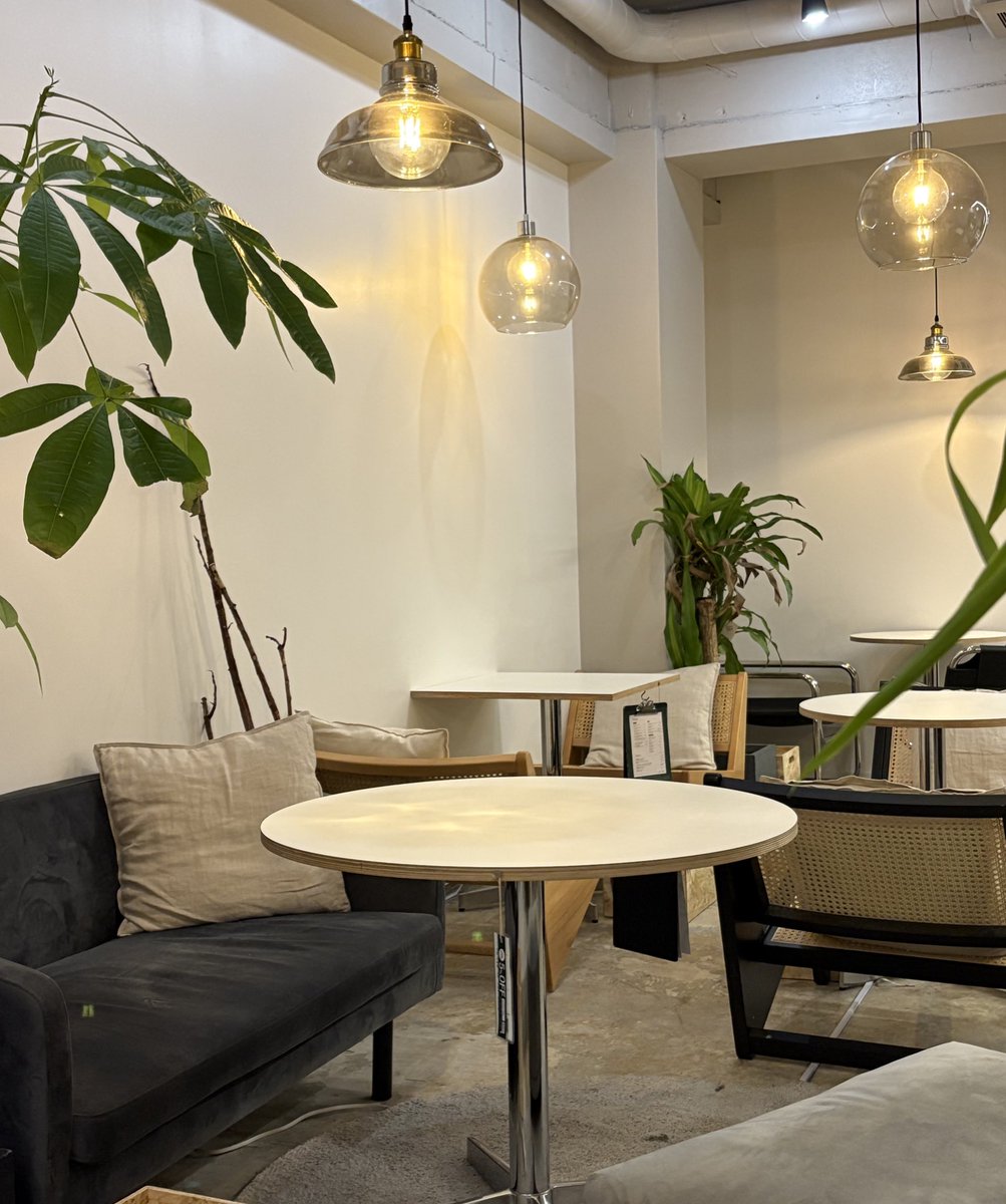 📍And co.ffee
三茶の商店街通りにある隠れ家カフェ☕️
#日常垢 #日常垢さんとつながりたい #カフェ巡り