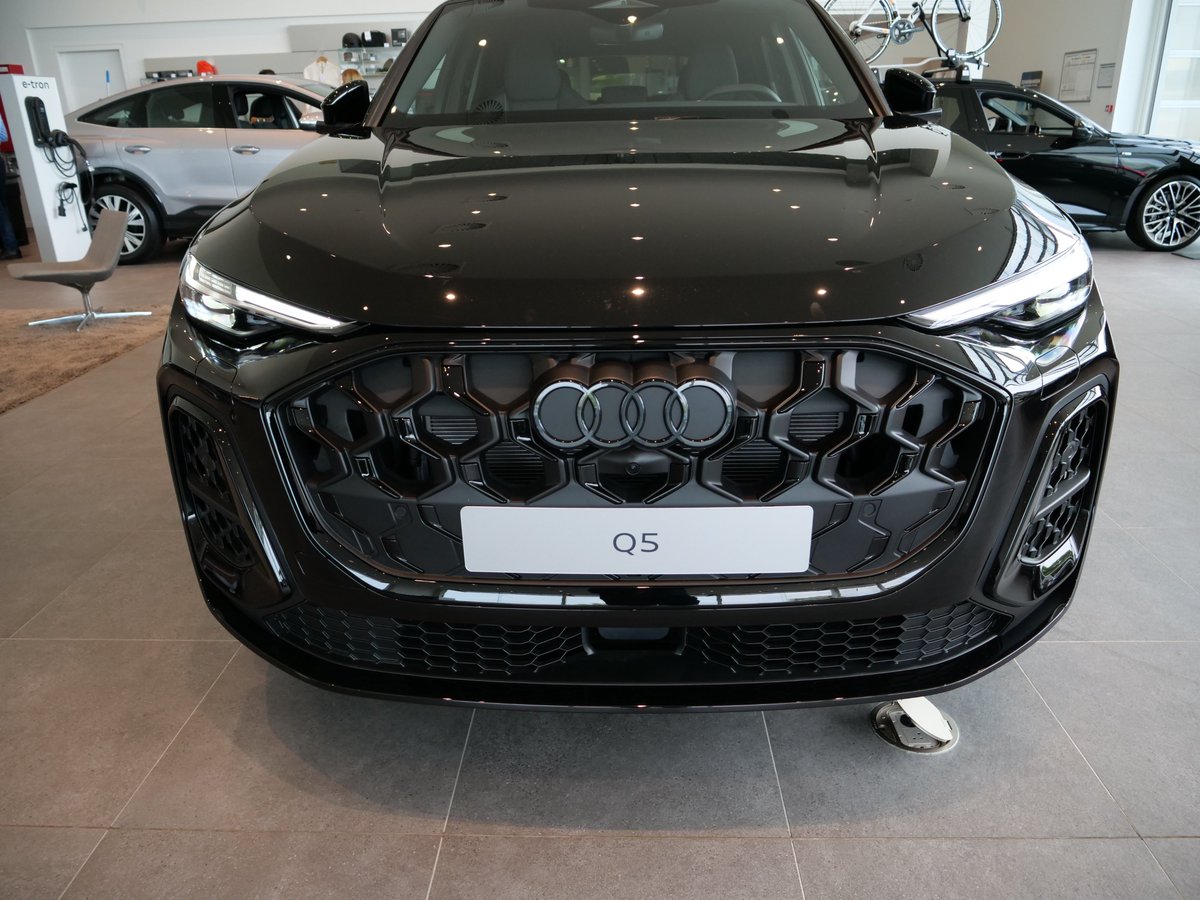 MSonirkollie's tweet image. ALL NEW AUDI Q5 2026 Future of Luxury IN 4K 
Full Video👇👇
youtu.be/3TSpXG1fD6I
#audi #audiq5 #autos #carreview #automobile #newcar