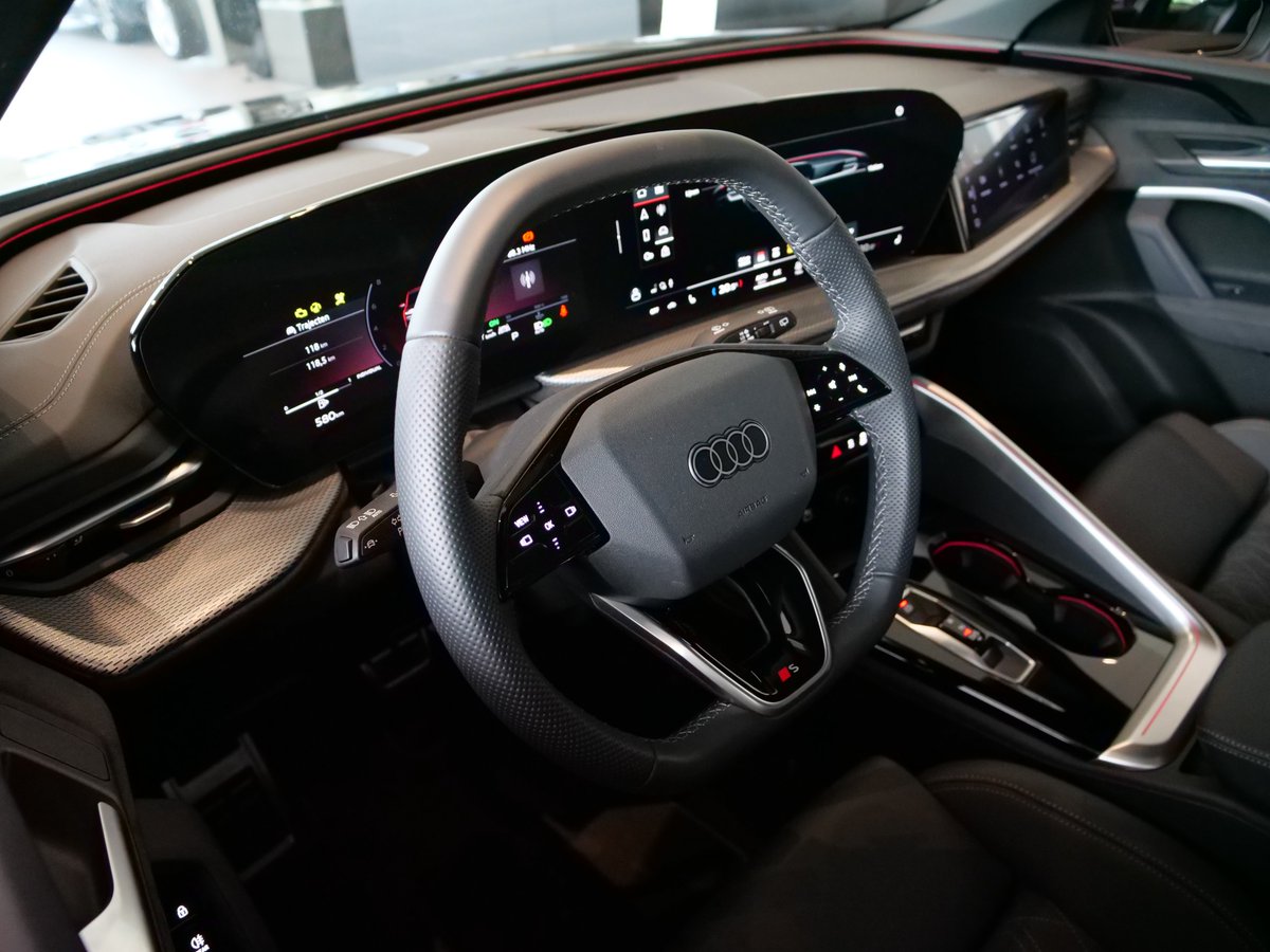 MSonirkollie's tweet image. ALL NEW AUDI Q5 2026 Future of Luxury IN 4K 
Full Video👇👇
youtu.be/3TSpXG1fD6I
#audi #audiq5 #autos #carreview #automobile #newcar
