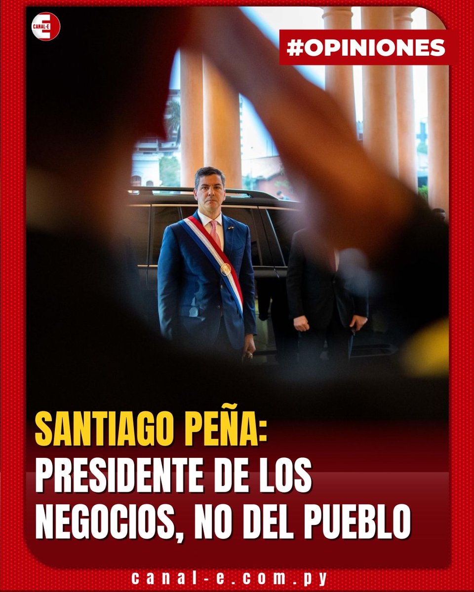 canal_e_py's tweet photo. #opiniones Santiago Peña: presidente de los negocios, no del pueblo

Por Abogado Celso Núñez – Director de Canal-E Paraguay

A dos años de haber asumido la presidencia, Santiago Peña ha demostrado ser un hombre eficiente, disciplinado y metódico. Pero no para el pueblo paraguayo. Lo ha sido para los negocios, para los grupos económicos que lo impulsaron, para la élite financiera que hoy, bajo su gobierno, goza de privilegios blindados mientras el país se hunde en una decadencia silenciosa pero sostenida.

En cada rincón del Paraguay real —no el de las cumbres ni los foros internacionales— se siente el deterioro: escuelas sin techos, hospitales sin insumos, rutas destrozadas, comunidades abandonadas y un sistema de seguridad que ya ni siquiera intenta contener la ola de criminalidad que golpea a diario. ¿Y qué hace el presidente mientras tanto? Presenta al Paraguay como un paraíso de inversión, como un laboratorio de estabilidad macroeconómica, como un país modelo para el capital, aunque en el suelo todo se esté cayendo a pedazos.

No se trata de una metáfora, se trata de hechos. Mientras miles de paraguayos hacen malabares para acceder a medicamentos, el Instituto de Previsión Social —bajo esta administración— invirtió millones en bonos de Ueno Bank, el primer banco digital del país, estrechamente vinculado al entorno del presidente. Peña declaró haber vendido sus acciones. Bien. Pero lo hizo después de que se destapara la olla, después de que la inversión ya estaba aprobada, después de que la ley de conflicto de intereses había sido debilitada. ¿Casualidad? Difícil creerlo.

Pero Ueno no es el único caso. Empresas relacionadas directa o indirectamente con el exministro de Hacienda, hoy transformado en mandatario, han ganado contratos por cifras astronómicas durante estos dos años. Y mientras esos números suben, la confianza ciudadana baja, porque no hay discurso técnico que tape la realidad de un país que no encuentra respuestas ni en sus ministros ni en su presidente.

A eso se suma el deterioro institucional. Las decisiones del Congreso, muchas veces alineadas con intereses personales o de cúpulas, se han traducido en más impunidad y menos control. La transparencia, tan usada como eslogan, es hoy una palabra hueca. ¿Qué hay más opaco que invertir fondos jubilatorios en bancos privados donde el jefe de Estado tenía participación?

La seguridad, por su parte, ya dejó de ser prioridad. Los sicarios disparan a plena luz del día. Las denuncias de abuso, corrupción y violencia se acumulan sin resolución. Y lo más alarmante: la gente se resigna, siente que protestar no sirve, que exigir justicia no cambia nada, que el gobierno ya no es un mediador del bien común, sino un gestor de negocios entre amigos.

No se puede gobernar un país con mentalidad de CEO. No se puede mirar las estadísticas de crecimiento mientras la mitad del país no tiene qué poner en la mesa. No se puede hablar de innovación financiera mientras en las escuelas se sigue escribiendo con tizas rotas y se enseñan contenidos del siglo pasado.

Santiago Peña llegó al poder con un relato de renovación, de eficiencia, de juventud preparada para transformar Paraguay. Dos años después, ese relato se ha convertido en una fachada detrás de la cual el país se administra como un activo financiero más, no como una comunidad de seres humanos que merece vivir con dignidad.

Puede que Peña sea buen economista. Puede que haya logrado atraer inversiones. Pero el problema no es lo que hizo para los de arriba, sino lo que dejó de hacer por todos los demás.

Y eso, señor presidente, tiene un costo. Que tarde o temprano se paga.
