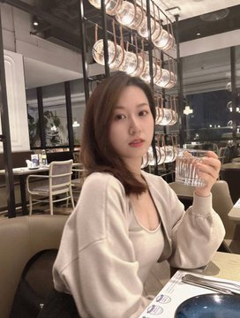 mint91659's tweet photo. 以前还在哺乳期的时候奶水真的好多，不挤奶的话就会打湿乳罩，其实少数女人只舔乳头也会高潮，也要看男方吮吸的技术好不好了，我就是其中之一哦。 你有过操到一半乳头喷奶的经历吗？ 生过小孩的女人能不能拨动你的心弦，挑起你的性欲呢？💕如果不小心引起你的注意的话，不好意思我故意的 https://t.co/QjGTeNcKNr