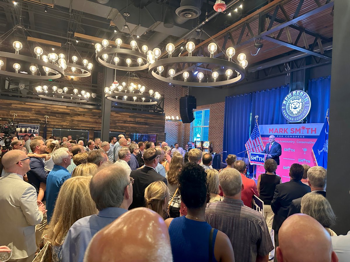 VoteMarkSmith's tweet image. What a night! We had an incredible kick off event last night — with over 300 friends, supporters, and neighbors coming out to stand with our campaign for Congress. The energy in the Lowcountry is real, and we’re just getting started! 📷 #TeamMarkSmith #SC01 #LowcountryFirst