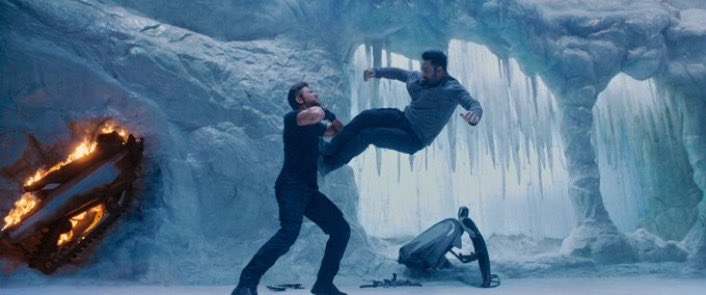 RAHULKUMAR705's tweet image. JR.NTR AND HRITHIK WAS TREAT TO WATCH ❤️❤️

Pure action Emotion and Drama #War2Explodes 🙌❤️🤟🏻