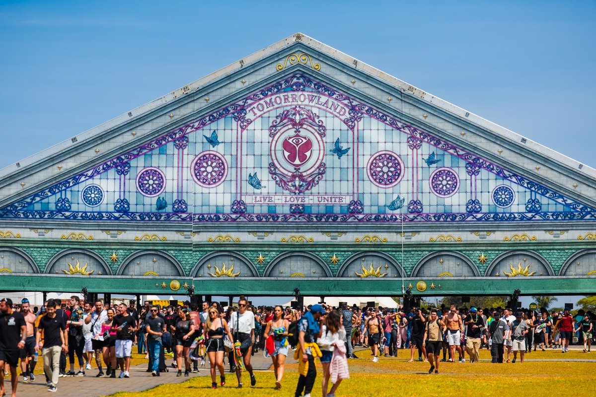 Fãs - Tomorrowland Brasil (@tomorrowlandbr) on Twitter photo Atravessar esse portal é esquecer o mundo lá fora e viver um sonho chamado Tomorrowland Brasil🦋💖
Falta pouco pra esse reencontro! 💫 <a href="/TMLBrasil/">Tomorrowland Brasil</a> Atravessar esse portal é esquecer o mundo lá fora e viver um sonho chamado Tomorrowland Brasil🦋💖
Falta pouco pra esse reencontro! 💫 <a href="/TMLBrasil/">Tomorrowland Brasil</a>