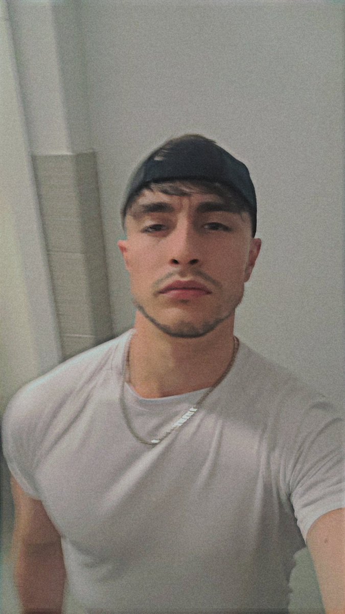 ducancea's tweet image. Im really happy working night shifts