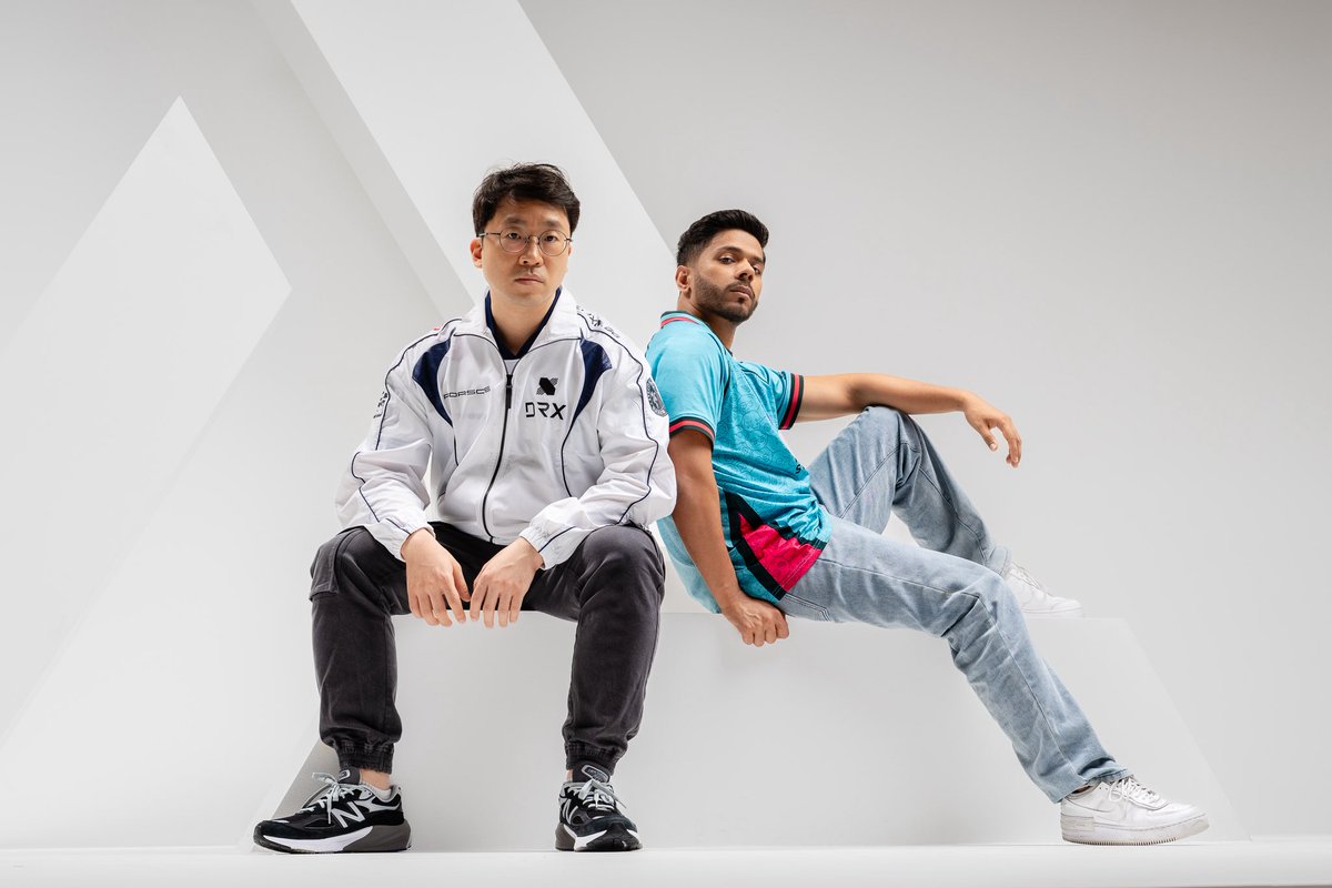 Heard that there is a story to these two gentlemen. Got to shoot these. 🥳 📸