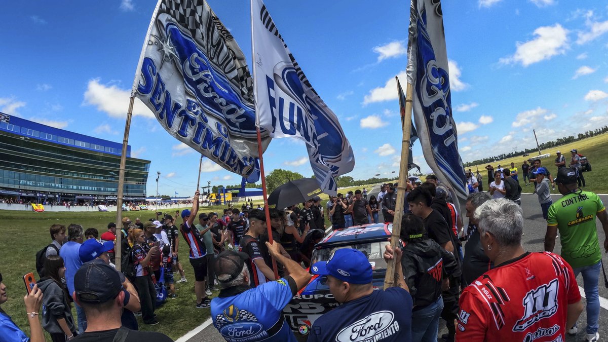 Manuborgertok tweet media