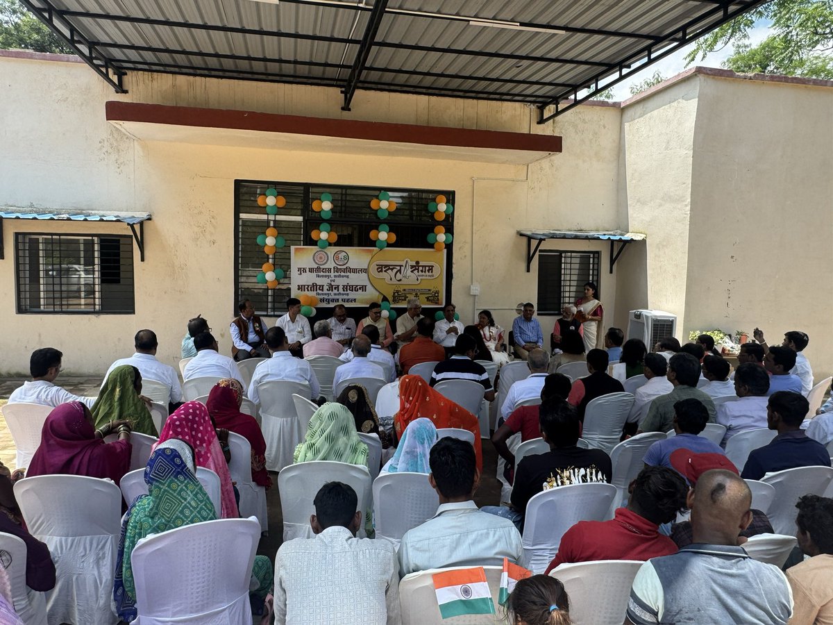 MSDHAPOLA's tweet photo. Celebration of 79th Independence Day 🇮🇳🇮🇳@ggv_smc and opening of  Indian heroes war memorial gallery and वस्त्र संगम  initiatives by HVC Prof. Alok Kumar Chakrawal sir @chakrawalalok in Guru Ghasidas Vishwavidyalaya, Bilaspur (C.G.) https://t.co/7tsH3mL6p0