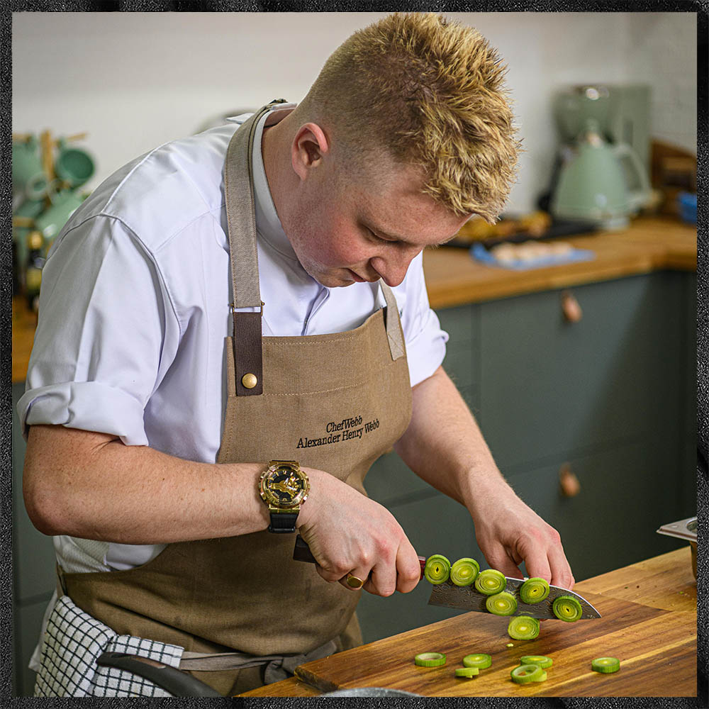 oliver_harvey's tweet image. Which kitchen tool could you not live without? 🔪🥄 #oliverharvey #kitchentools