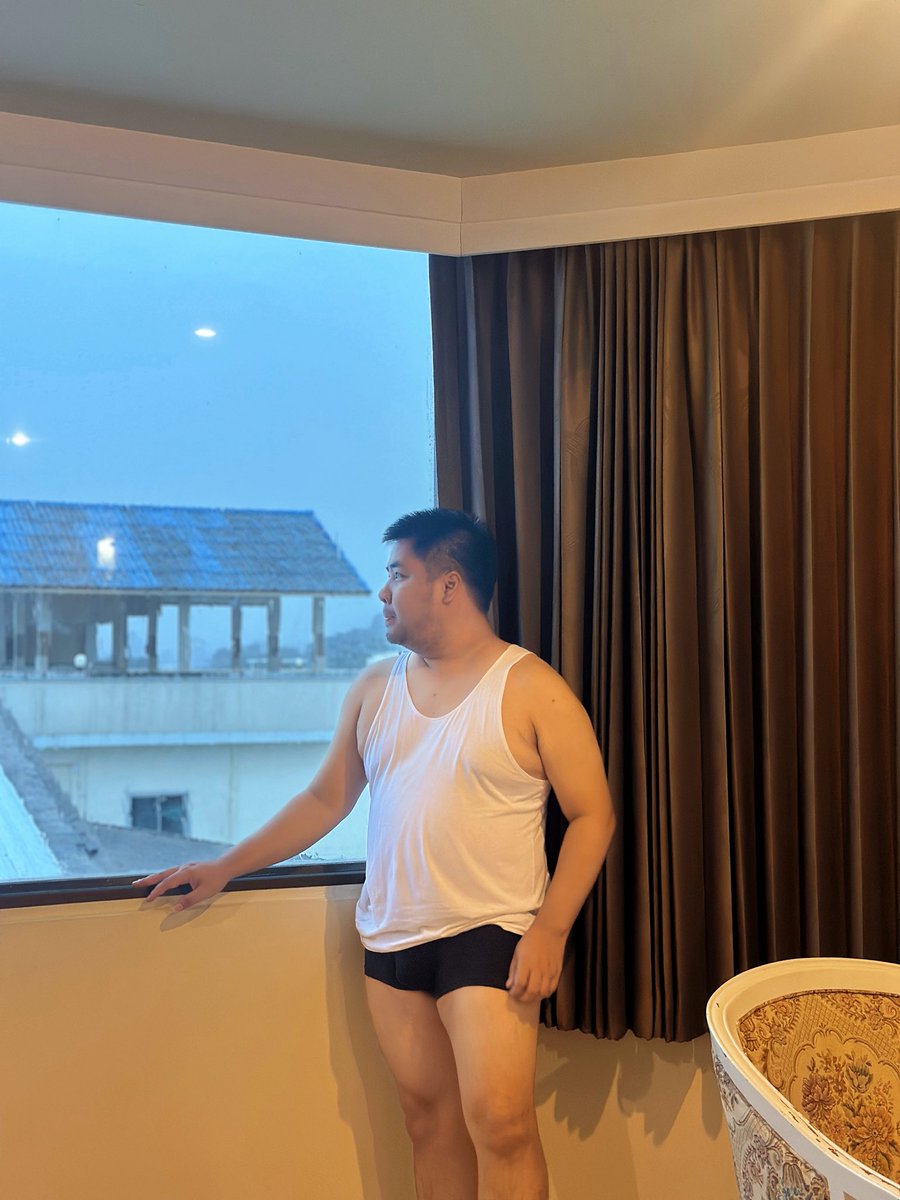 KooBOTH's tweet photo. ศรีสะเกษฝนตกหนักขนาดนี้ จะลงไปกินเบียร์ได้ไหมน้อ 
#คนนครพนม #ศรีสะเกษทัก https://t.co/N7bU9XMdxi
