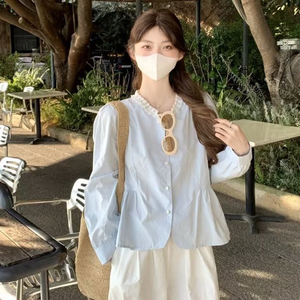 Armsiiii's tweet photo. ￼Chili Koko ลุคสายหวาน น่ารักๆ 🤍  คอตุ๊กตา แขนยาว ใส่ไปคาเฟ่ถ่ายรูปสวยๆ 📷🌿

พิกัด : https://t.co/54yLjyfpTh https://t.co/1nNwbo1eIQ