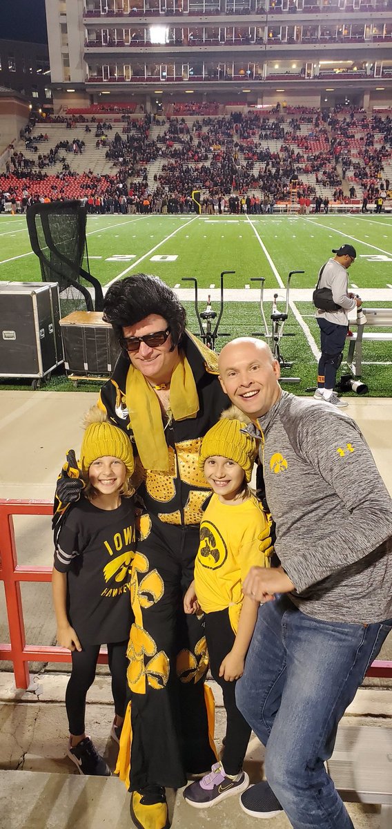 chrisclark4865's tweet photo. @HawkeyeElvis You the man, man! Enjoy some rest and recovery. Go Hawks! https://t.co/QTZQO7iFHP