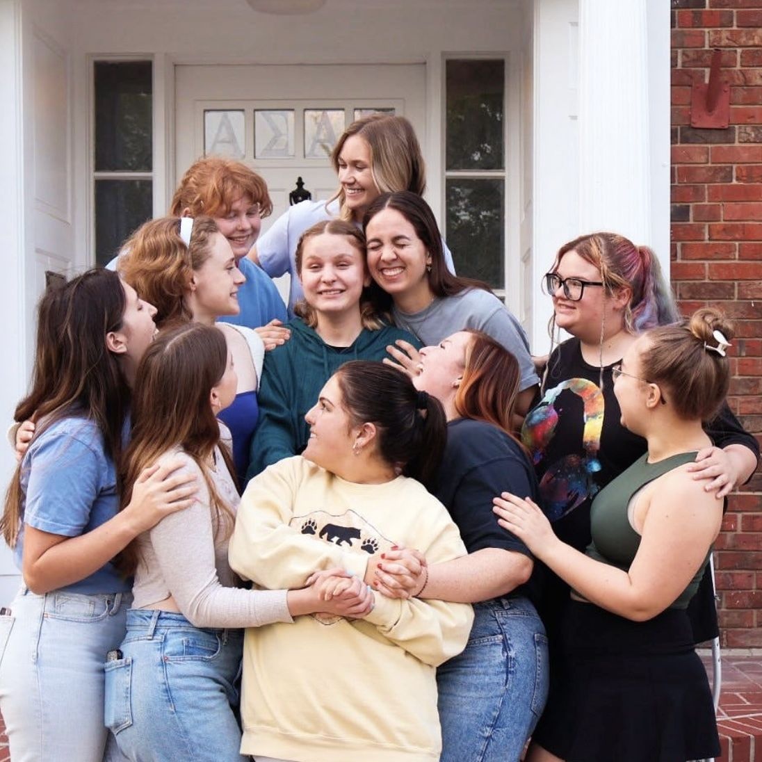 Alpha Sigma Alpha tweet media