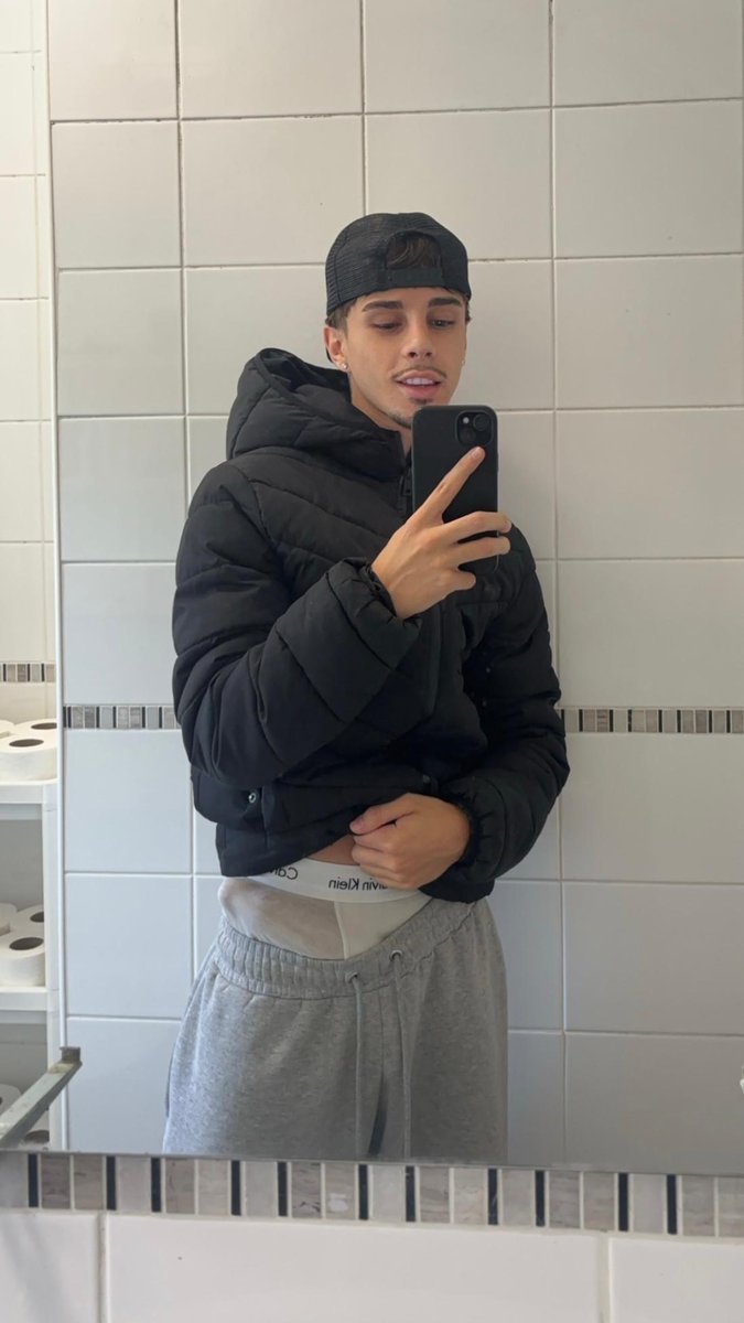 Ramin_Sha's tweet image. Reply “dm” and I’ll send the full thing in DM rn