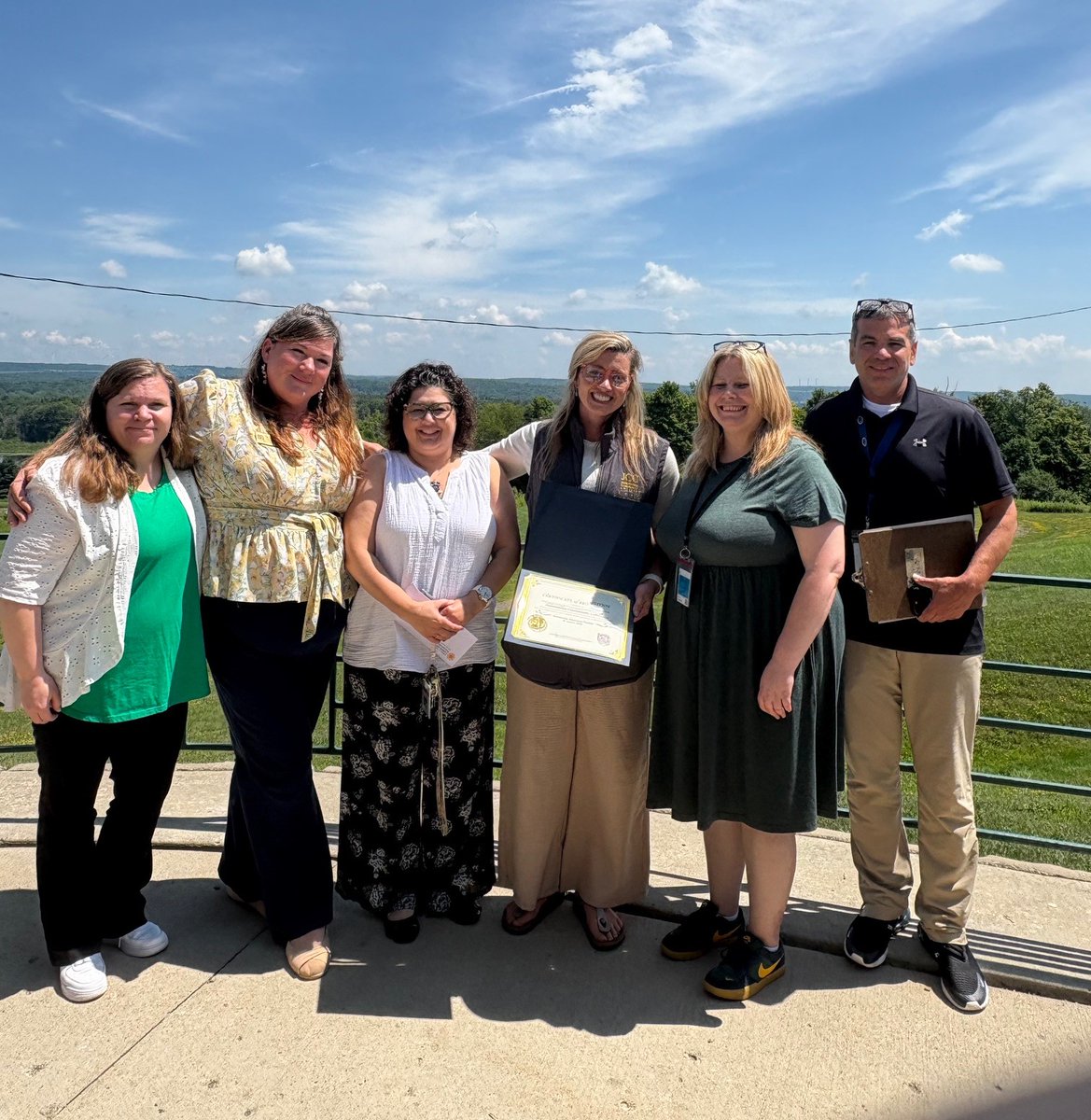 sunyjcc's tweet photo. Props to our Workforce Development team for stepping up and supporting Cassadaga Job Corps students after Job Corps across the country were threatened to be closed in May!
Read more here π https://t.co/2jNFycGpds
#SUNYJCC #JobCorps #CommunityCollege https://t.co/hodfvLAm38