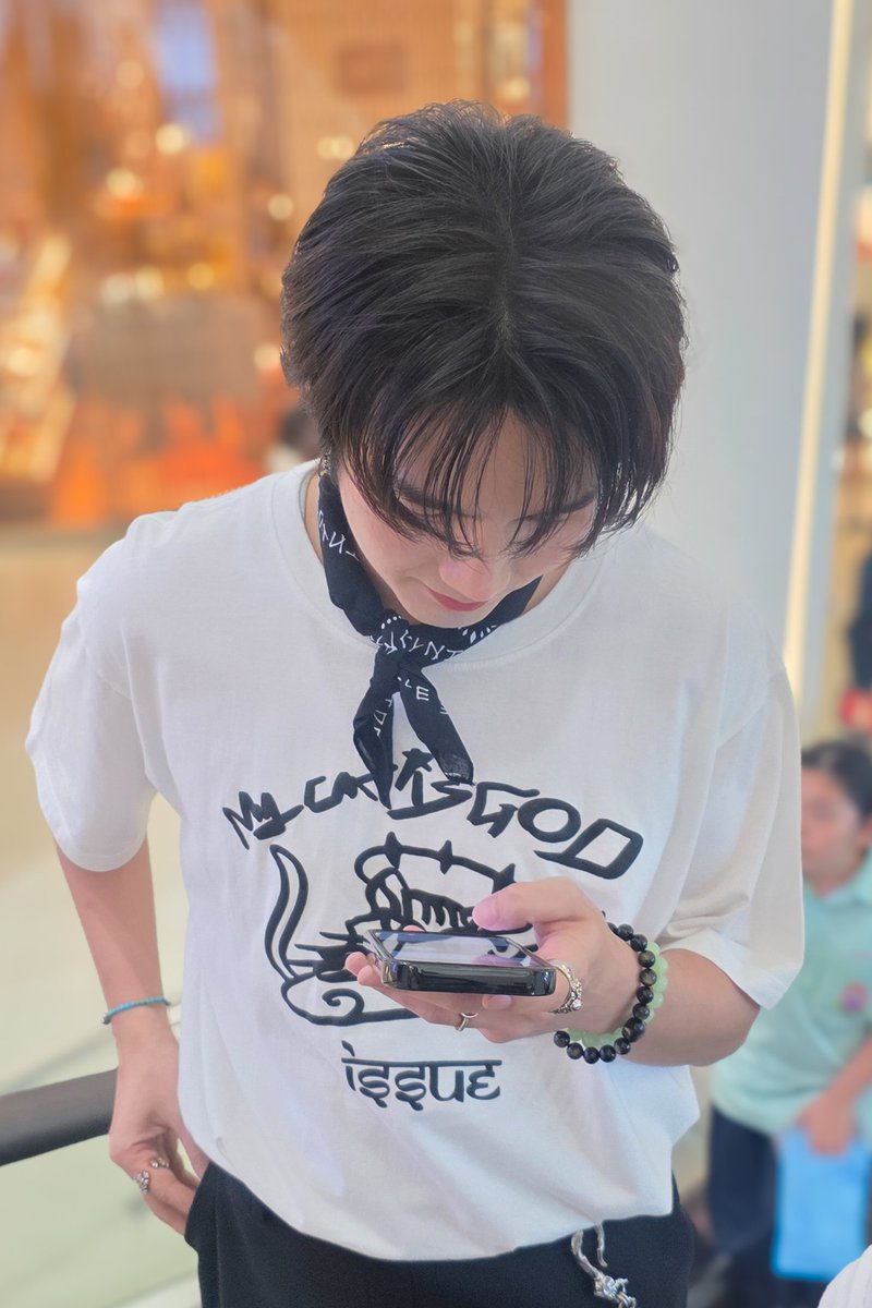 นายแบบก็หล่อ คนออกแบบก็เท่ ใส่ไปเดินที่ไหนก็สุดชิค Pre-order กันได้แล้วนะค้าาา

คลิกที่ลิงก์นี้เพื่อลงทะเบียนรับสิทธิพิเศษ 👇🏼🎁
docs.google.com/forms/d/e/1FAI…

คลิกที่ลิงก์นี้เพื่อลงทะเบียนจัดส่งสินค้า 👇🏼📦
docs.google.com/forms/d/e/1FAI…

BUILD THE DESIGNER

#IssueMomentWithBiu
<a href="/JakeB4rever/">BIU.</a>