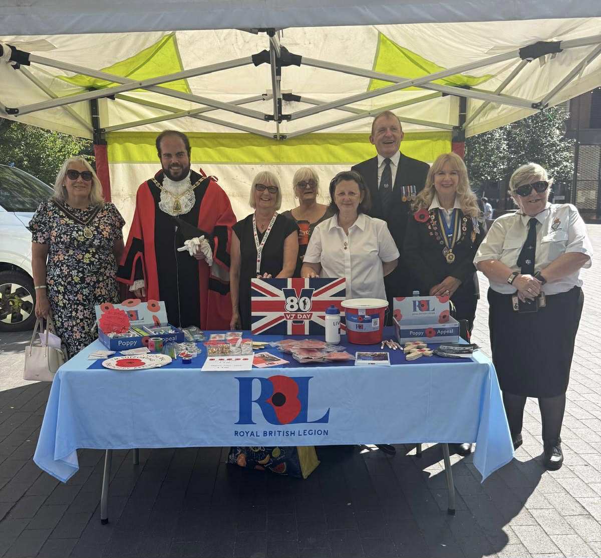 Jonathan Andrews (@jonnyjandrews) on Twitter photo Today, I, Deputy Lieutenant Christopher Muttukumaru, <a href="/GarethBaconMP/">Gareth Bacon MP</a>, Orpington <a href="/PoppyLegion/">Royal British Legion</a> representatives including President <a href="/KimBotting/">Kim Botting Cllr Orpington Ward</a> and others laid wreaths to honour those whose sacrifice helped bring about the final end of World War II. #WeWillRememberThem #VJ80 Today, I, Deputy Lieutenant Christopher Muttukumaru, <a href="/GarethBaconMP/">Gareth Bacon MP</a>, Orpington <a href="/PoppyLegion/">Royal British Legion</a> representatives including President <a href="/KimBotting/">Kim Botting Cllr Orpington Ward</a> and others laid wreaths to honour those whose sacrifice helped bring about the final end of World War II. #WeWillRememberThem #VJ80