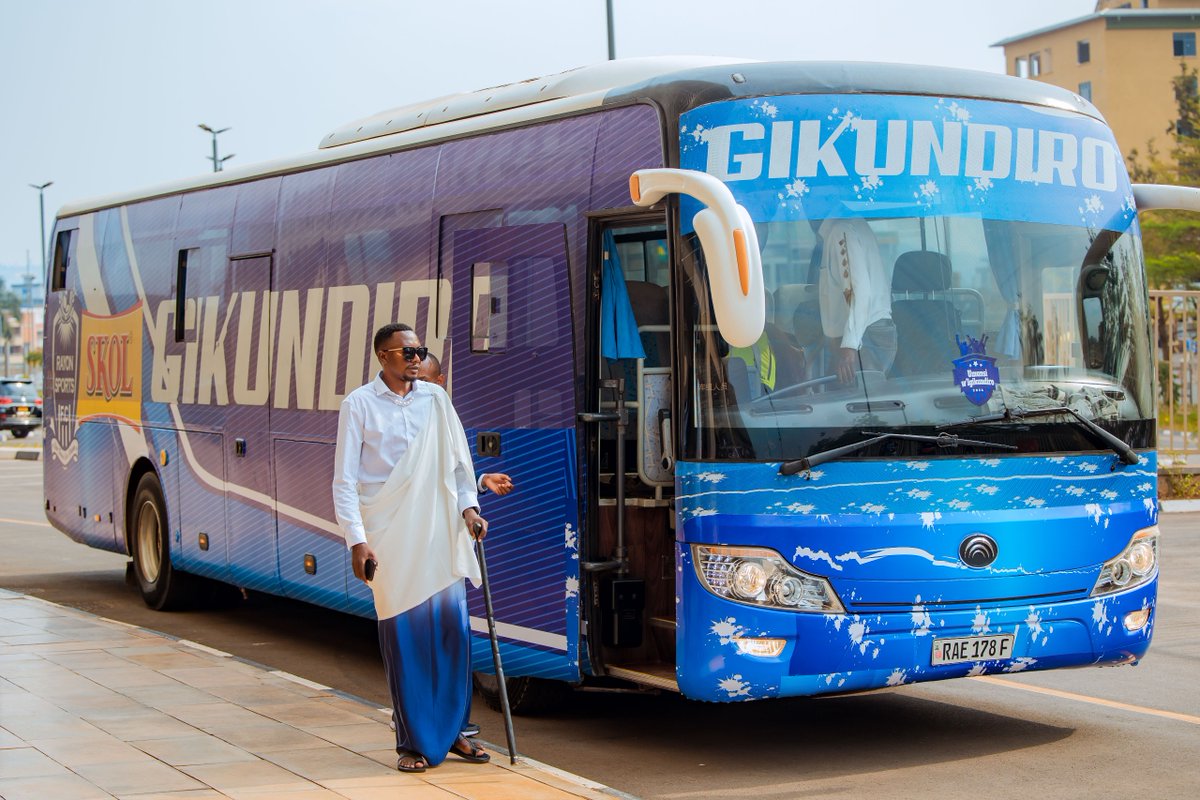 rayon_sports's tweet photo. Our squad made a statement as they arrived at Amahoro Stadium—draped in cultural pride, ready for football glory.

We are #Gikundiro.

#RayonSportsDay25 
#IgipimoNyacyo 
#GroupStageGame https://t.co/SGY2yYNAzj