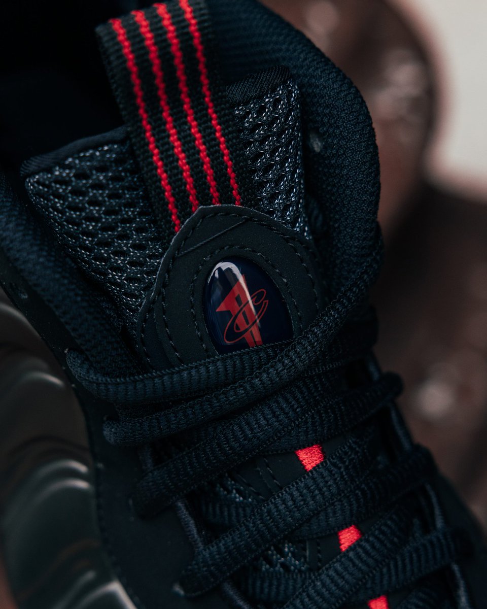 JustFreshKicks tweet media