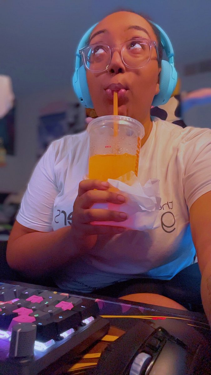 #SheIsPartner2025™️💯🔜Dreamcon ‘25 (@sheisboogie) on Twitter photo Coworking and vibing today! 
Twitch.tv/sheisboogie Coworking and vibing today! 
Twitch.tv/sheisboogie