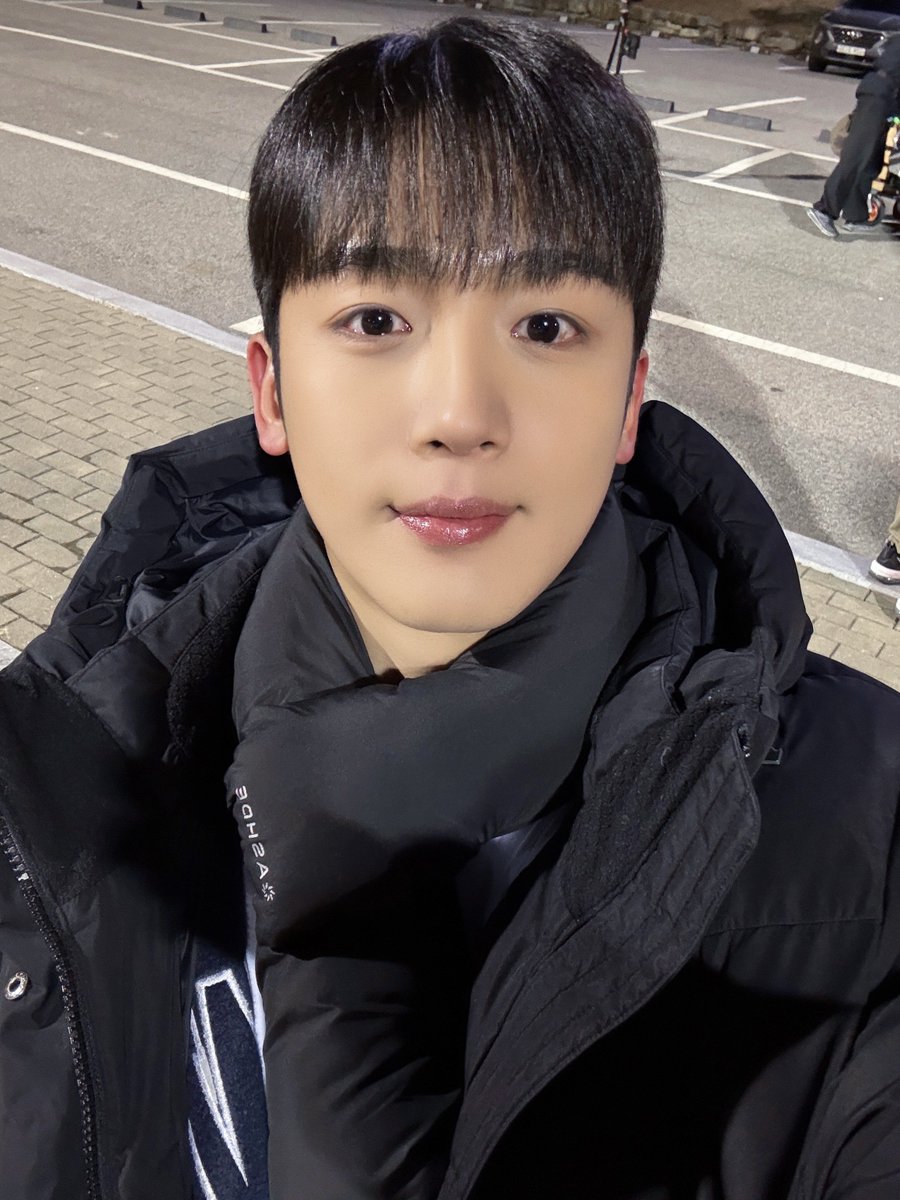 우리 성준이 안아…🥹🫂
날카로운 고난이 가득한 파란만장한 성준이의 럭비 인생💦
간질간질 설레는 마음으로 치료될 수 있을까요?
따스한 사랑과 관심이 필요한 성준이는 내일 다시 만나요🤙

#위아이 #WEi 
#김요한 #KIMYOHAN 
#트라이 #TheWinningTry