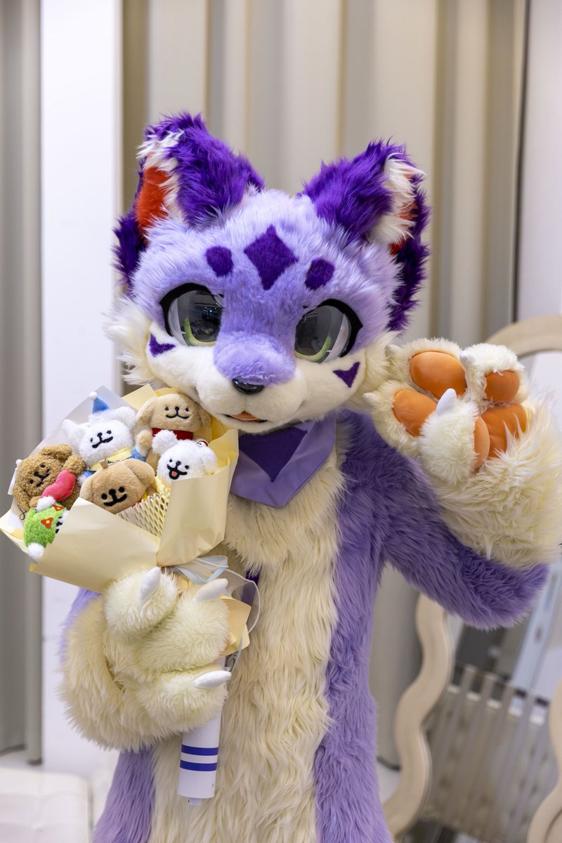 #FursuitFriday 
请选择你的小狗

📷：<a href="/YiLong39420821/">逸龙有颗🍅</a>