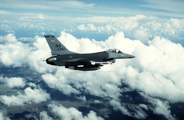 DLAMIL's tweet image. 📸 #FlashbackFriday to 1975 when DLA began supporting the legendary F-16 #FightingFalcon .

From #airframes and electronics to the F100 engine, our support has kept these jets #MissionReady for nearly 50 years.

Read more about DLA’s long-standing connection to the Fighting