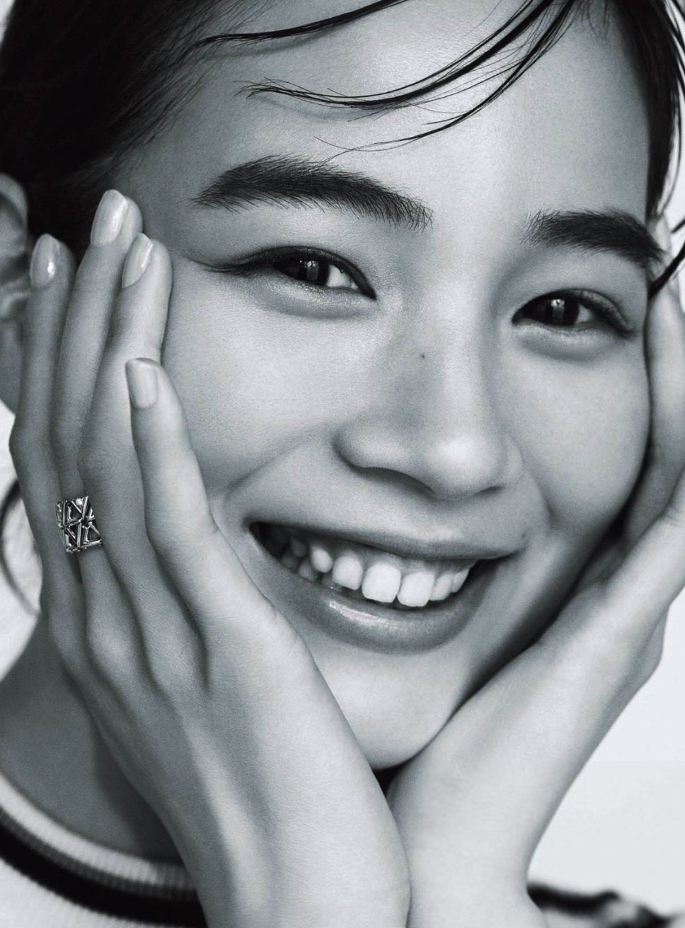 能年玲奈 のん CUT抽選プレゼント 直筆サイン入りチェキ＋当選通知書