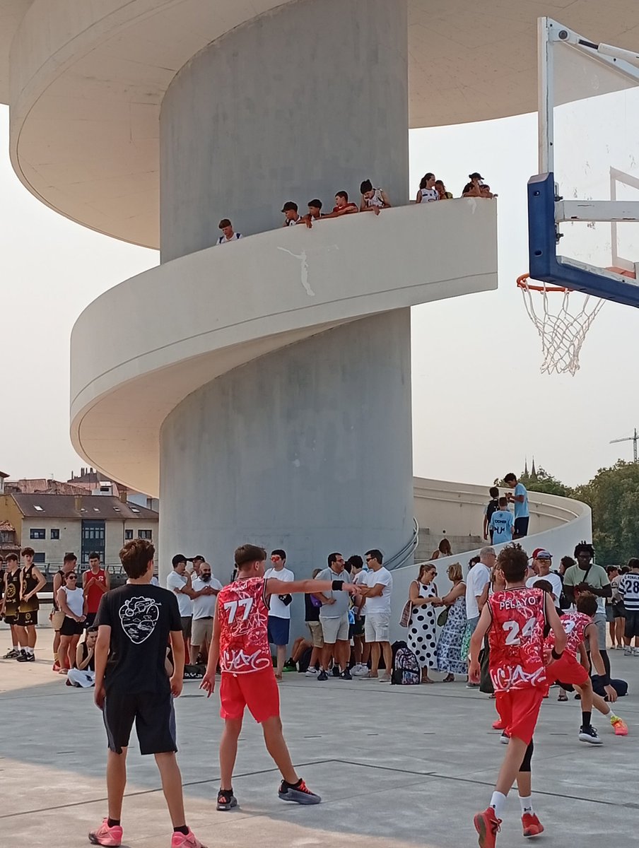 Federación de Baloncesto Pdo. de Asturias (@fbpa_asturias) on Twitter photo 💠 TOUR 3X3 FBPA 2025 // ETAPA AVILÉS // ¡VISTAS PRIVILEGIADAS! La escalera de caracol de subida a la torre del Niemeyer, sitio VIP para disfrutar unos minutos del #TOUR3X3FBPA2025
<a href="/CRASTURIAS/">Caja Rural Asturias</a> <a href="/sirokocom/">Siroko</a> <a href="/SVIDA_Formacion/">SVIDA Formación</a> <a href="/AytoAviles/">AytoAvilés</a> 💠 TOUR 3X3 FBPA 2025 // ETAPA AVILÉS // ¡VISTAS PRIVILEGIADAS! La escalera de caracol de subida a la torre del Niemeyer, sitio VIP para disfrutar unos minutos del #TOUR3X3FBPA2025
<a href="/CRASTURIAS/">Caja Rural Asturias</a> <a href="/sirokocom/">Siroko</a> <a href="/SVIDA_Formacion/">SVIDA Formación</a> <a href="/AytoAviles/">AytoAvilés</a>