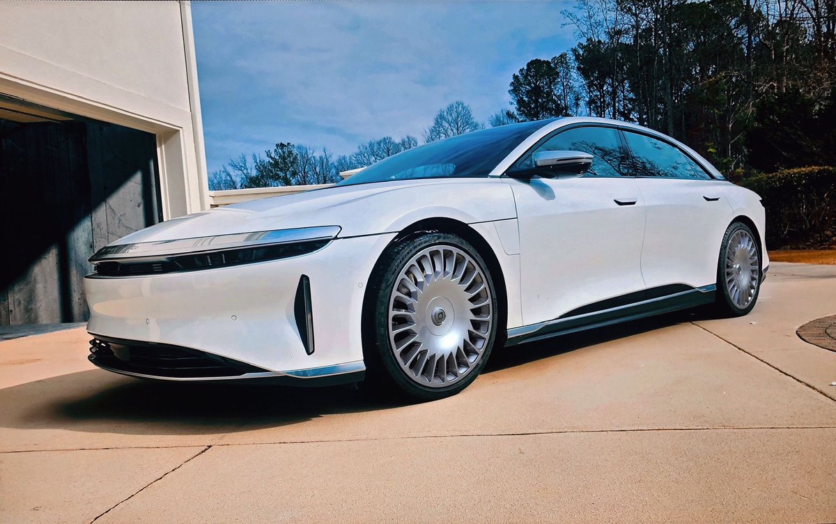 Our 21” also fits Lucid Air.

thenewaero.com 🇪🇺🇨🇦🇨🇭🇸🇦
tnawheels.com 🇺🇸