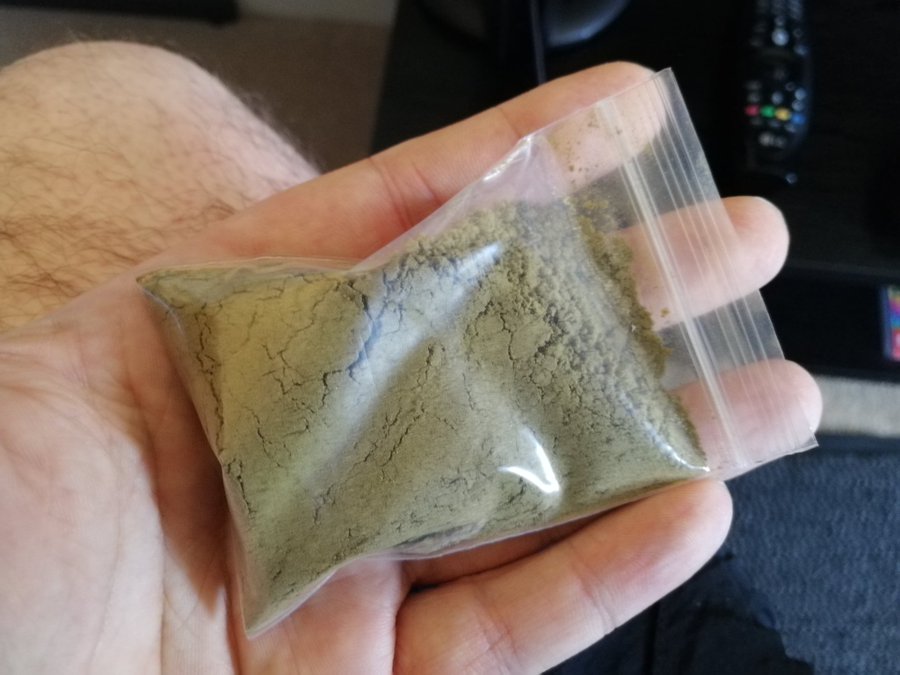 Just sifted and bagged all the Keif I've been saving.
It weighs just over half Oz.
All that from about 5 Oz worth of grinding, and just as many strain types to make it...
#StonerFam #420Fam