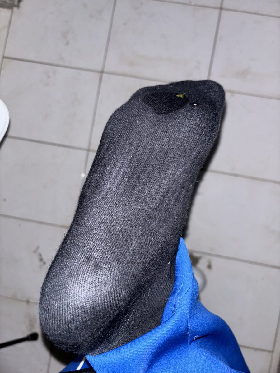 CC42143's tweet photo. 骚狗们都来买男高爹yw🧦 https://t.co/B8yrcfmVK1