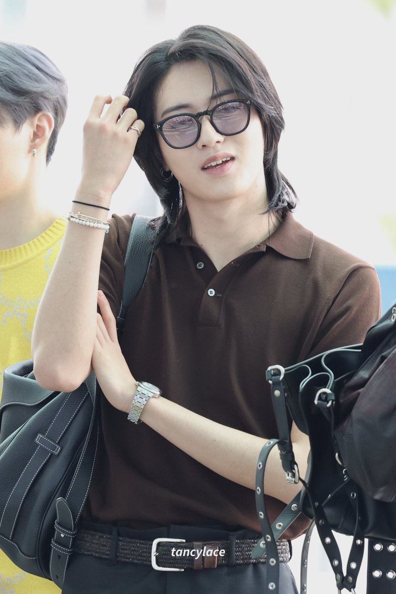 이 날은 진짜 뭐가있음 갈색 너무잘어울려ㅠㅠ