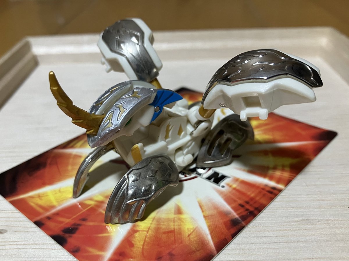 このタヴァネルは何かの限定品だったかな？ メタルパーツだけ個々の爆