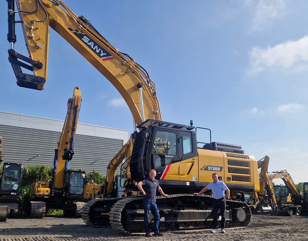 Big, bold, and built to perform. 💪 Welcome the SANY SY390H to the Shannon Valley fleet.
Thanks to Mick and Dermot for the order…. More machines to come! 
<a href="/BallyveseyLtd/">Ballyvesey Holdings Ltd</a>