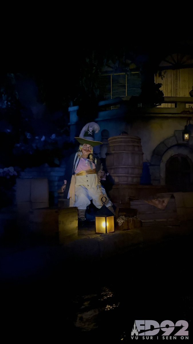 Yo hoo yo hoo a Pirates life for me🏴‍☠️✨

The attraction has had some restoration recently and even though there are still some things going on: 

🗡️ The swinging pirate 🏴‍☠️is back on place but not swinging yet
🗡️ The smog 💨has returned to canyons 
🗡️ The dog 🐕 looks into the