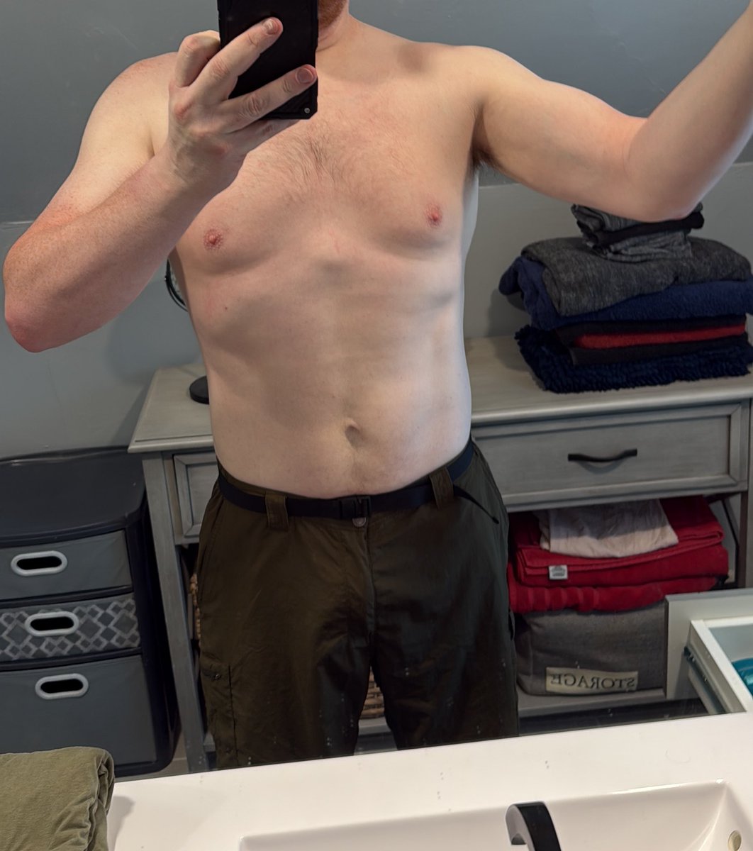 andrew_fox's tweet photo. 6β1β, 210lbs
I got my Friday pump in, did you?
#Foxercise π¦ https://t.co/355hgx9aWd