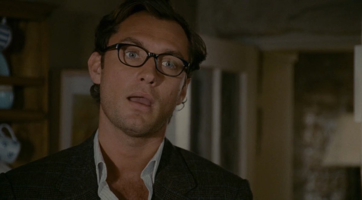 TheCinesthetic's tweet photo. jude law in the holiday (2006) https://t.co/Qs4qZPqW2J